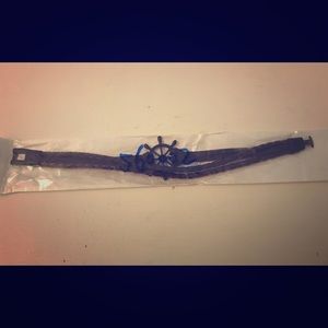MEN’S LEATHER SHIP WHEEl BRACELET